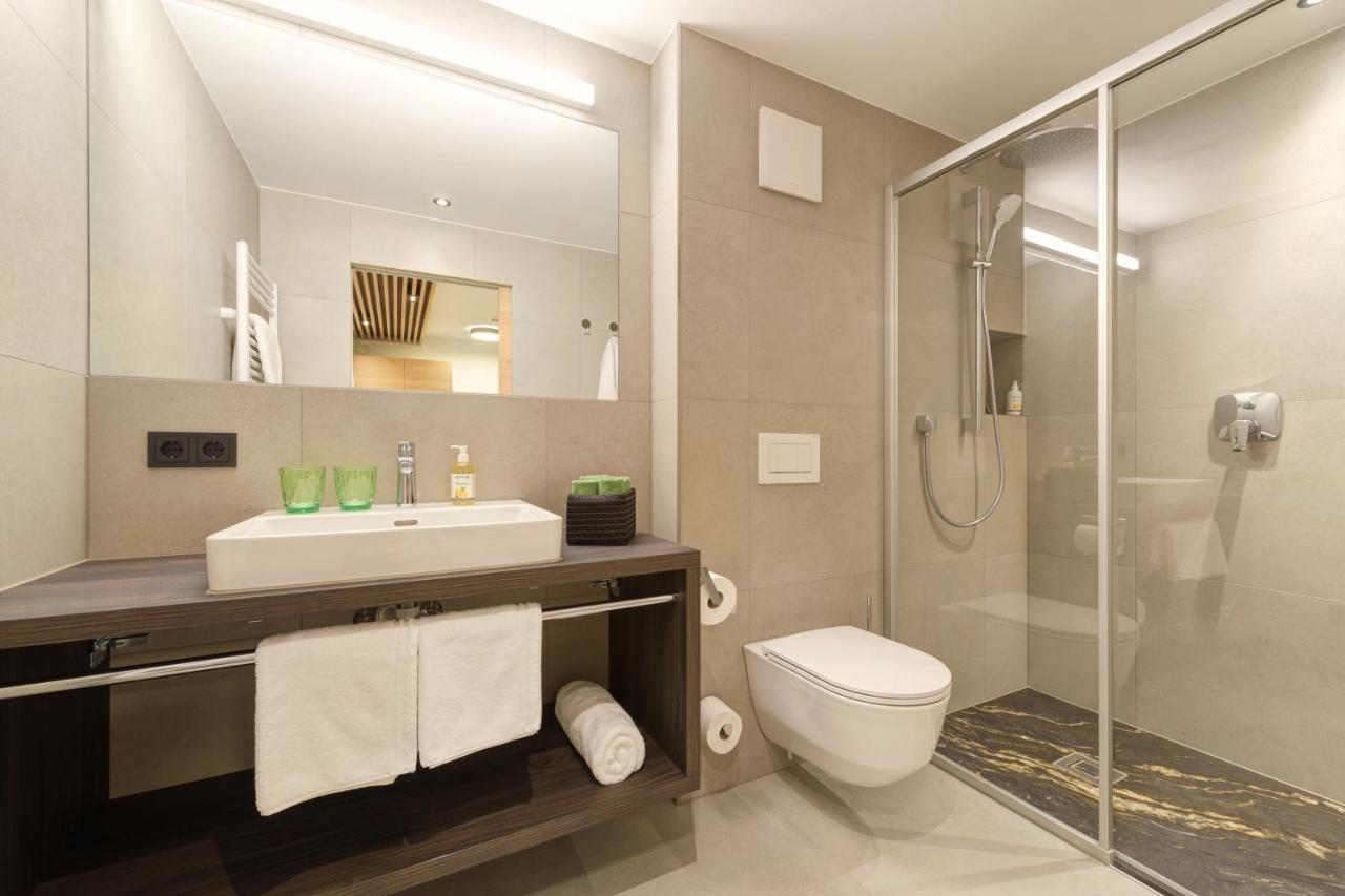Haus St Anton - Incl Gratis Premium Sommerkarte Sankt Anton am Arlberg Exteriör bild