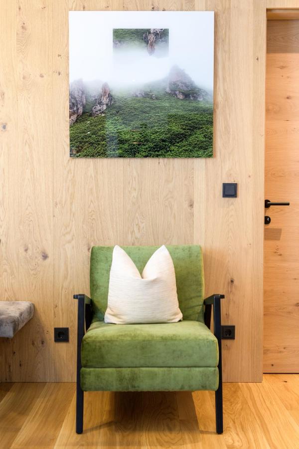 Haus St Anton - Incl Gratis Premium Sommerkarte Sankt Anton am Arlberg Exteriör bild