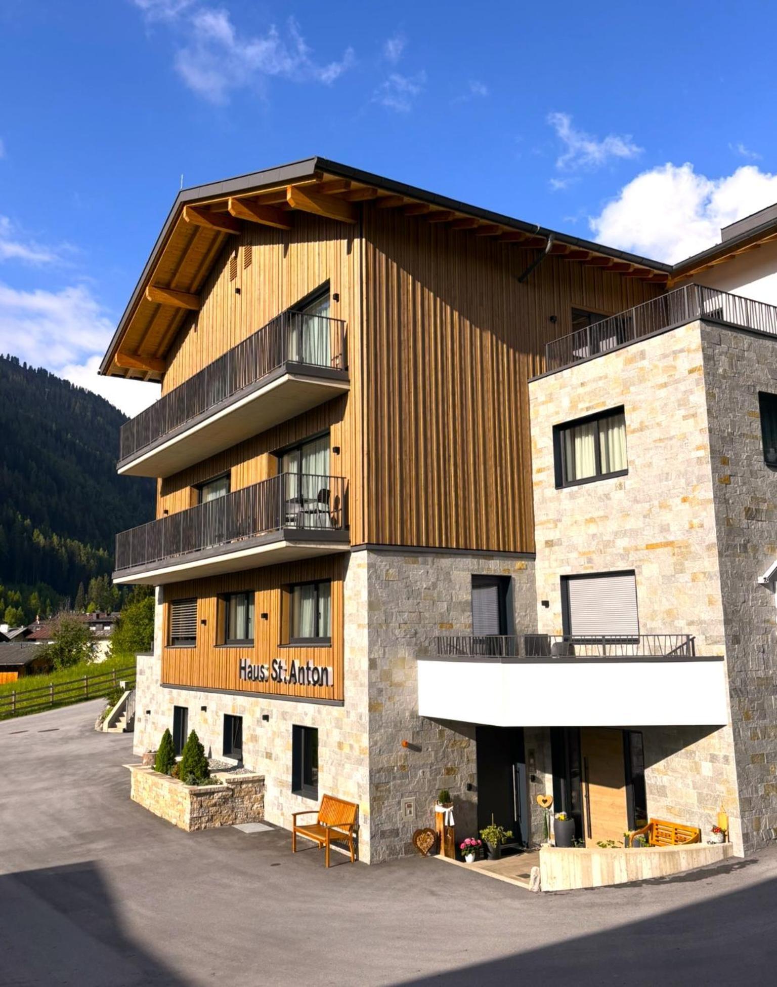 Haus St Anton - Incl Gratis Premium Sommerkarte Sankt Anton am Arlberg Exteriör bild